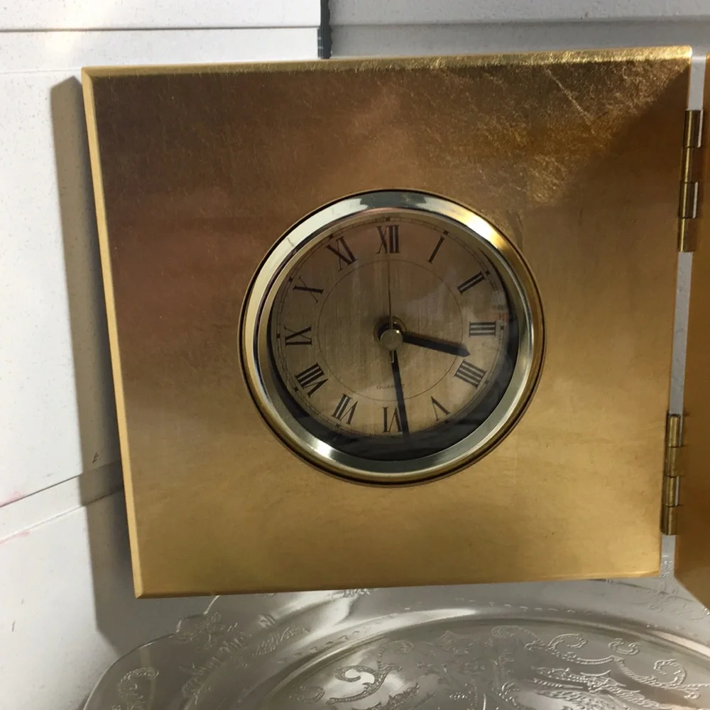 Vintage Japanese cranes folding quartz clock